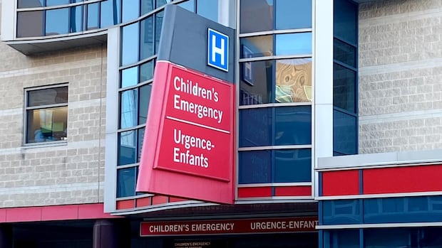 Nurses vote to 'grey list' Manitoba's largest hospital over safety concerns