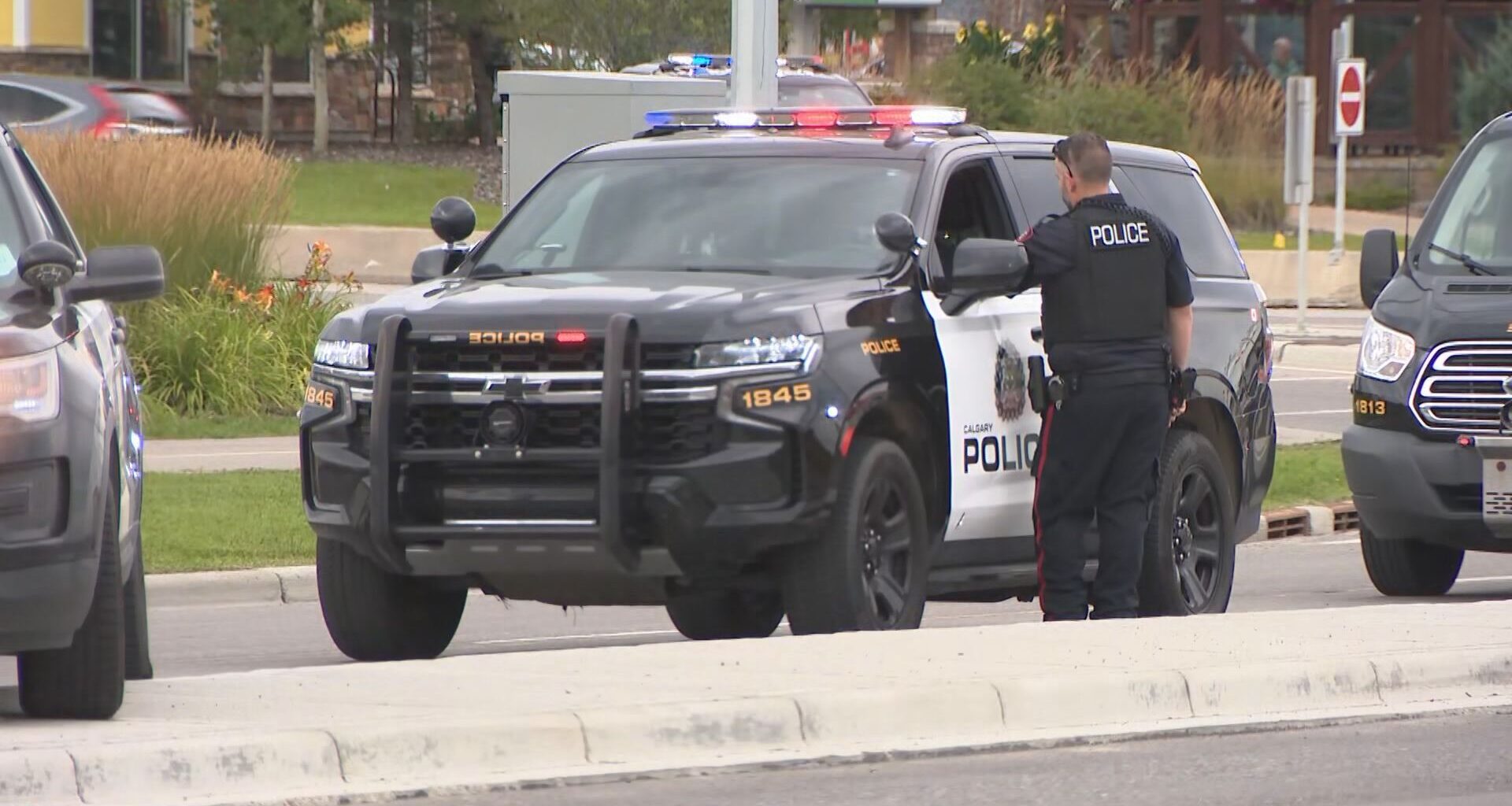 Man shot by police following domestic incident in SW Calgary