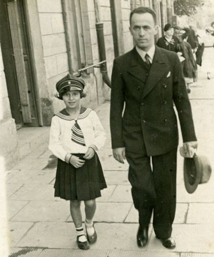 Ruth Posner as a young girl with her father.