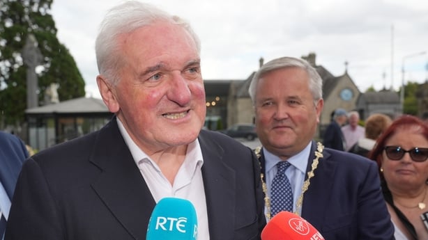 Bertie Ahern speaking to reporters