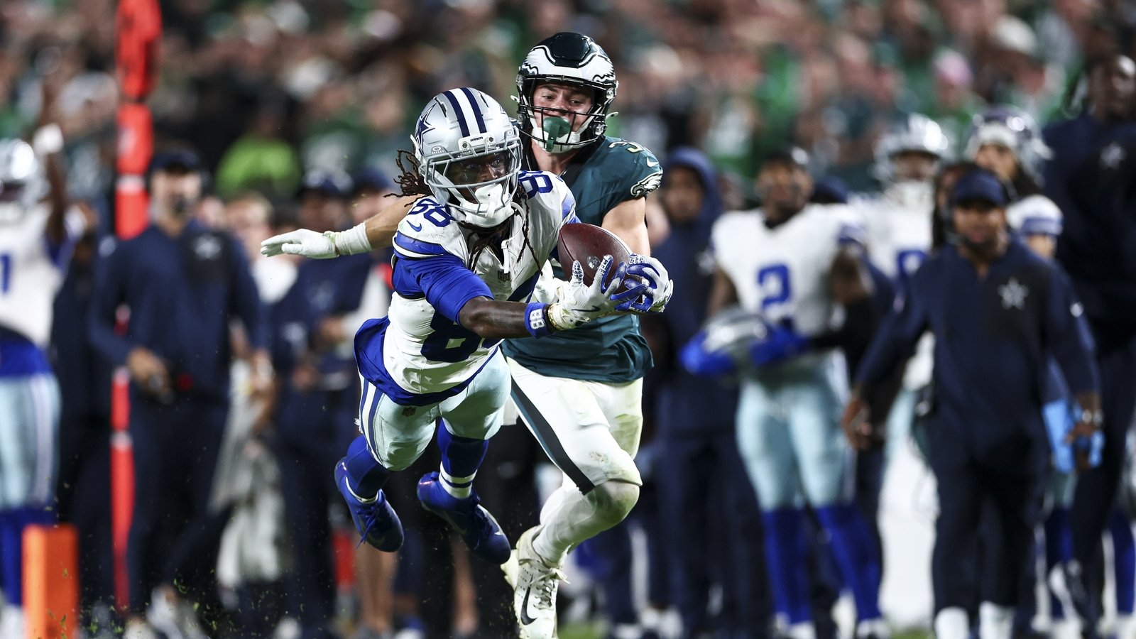 Eagles begin Super Bowl defence with Cowboys victory