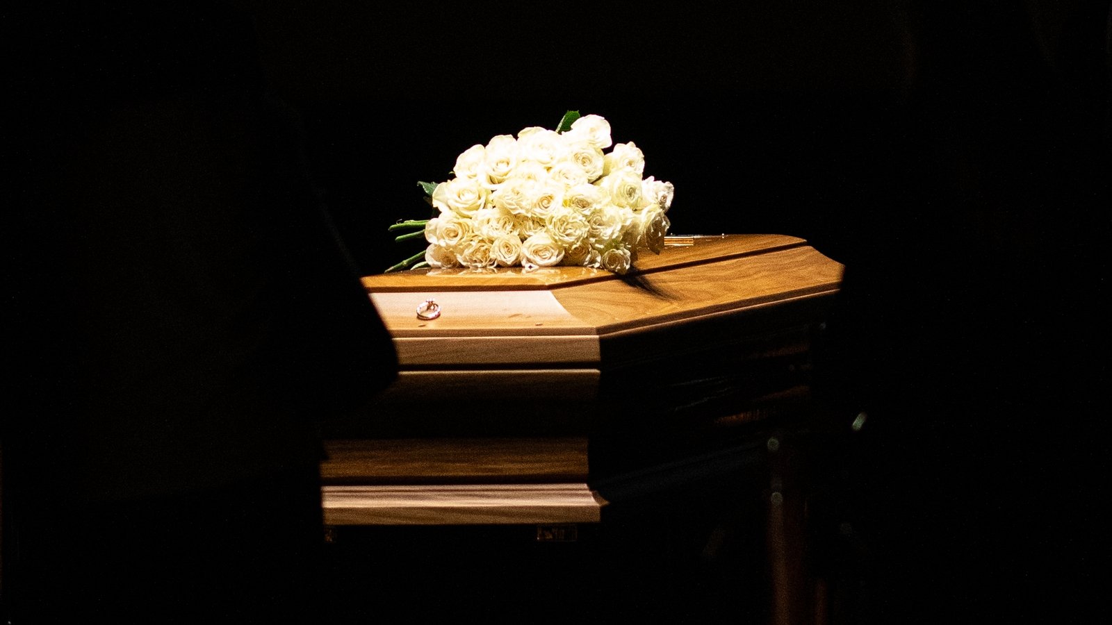 Public viewing of Giorgio Armani's coffin in Milan begins