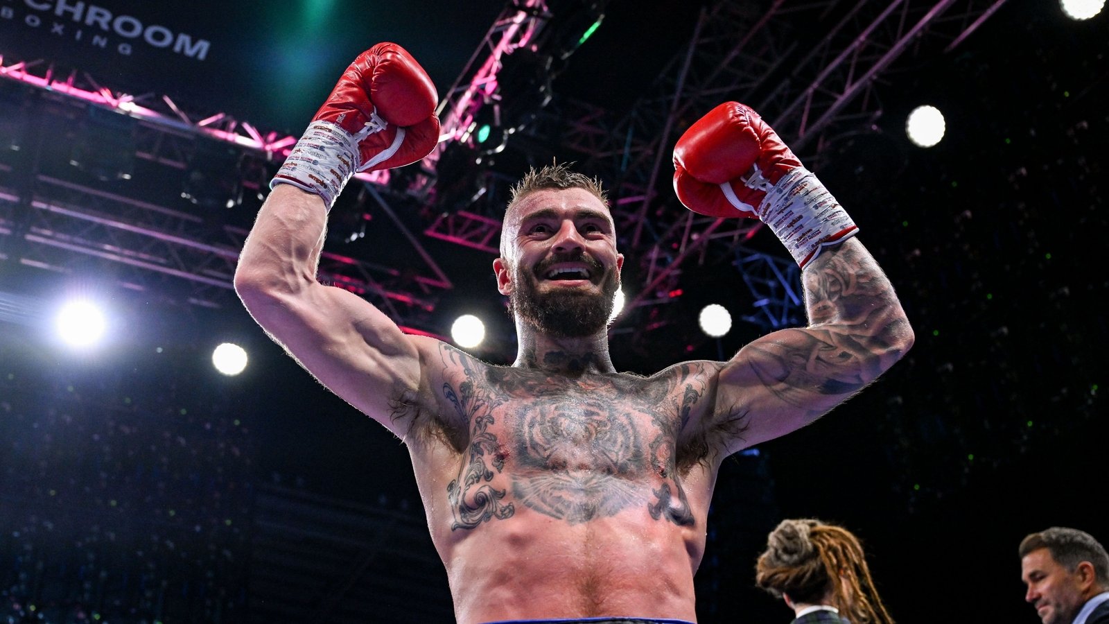 Crocker gets the verdict in all-Irish world title fight