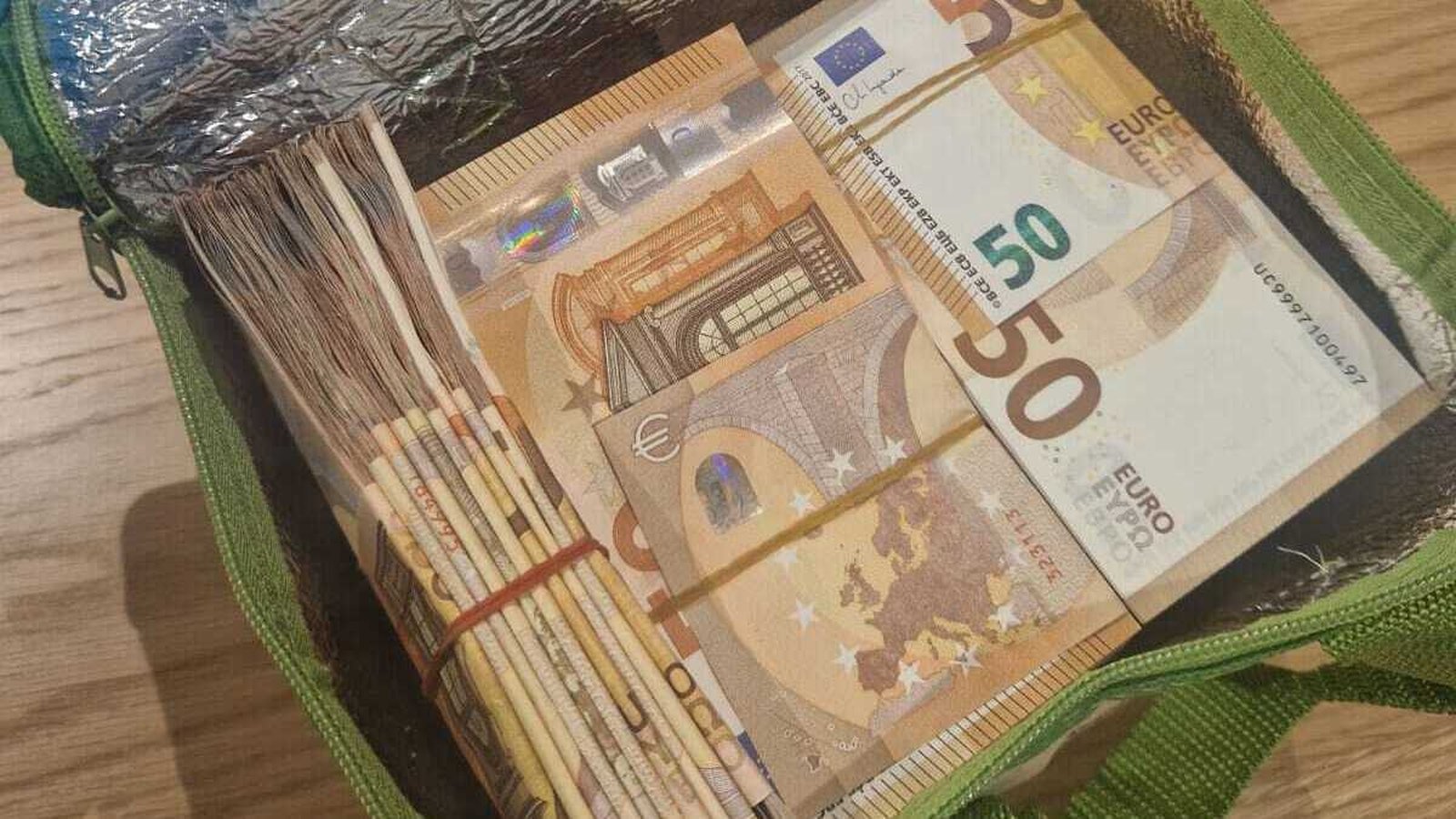 Man arrested after over €200,000 seized in Dublin