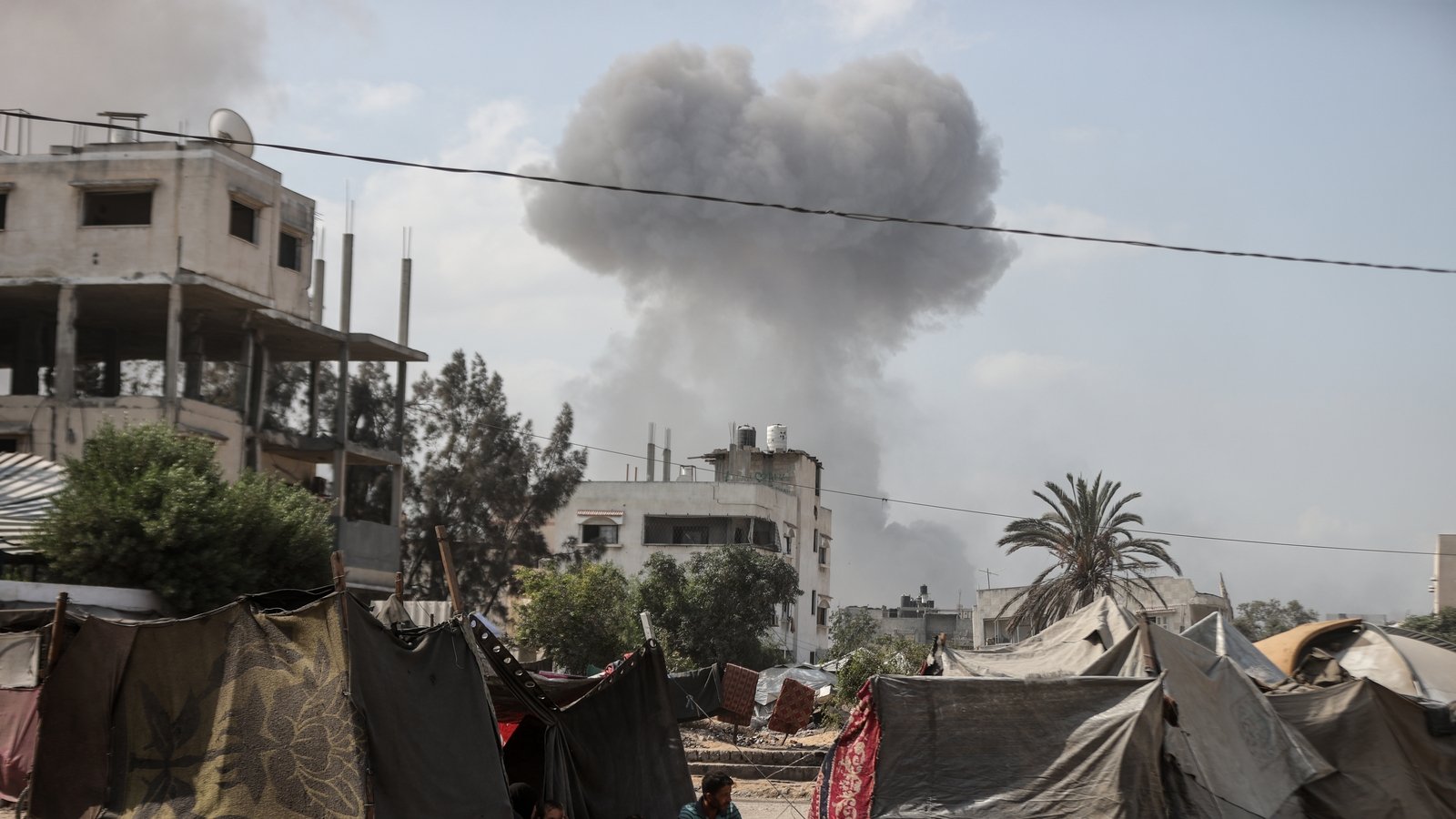 Israel to open new route for Gazans fleeing besieged city