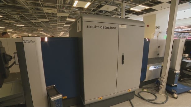 Photo show new 3D scanner at Dublin Airport which means the hand luggage liquid rules can be relaxed