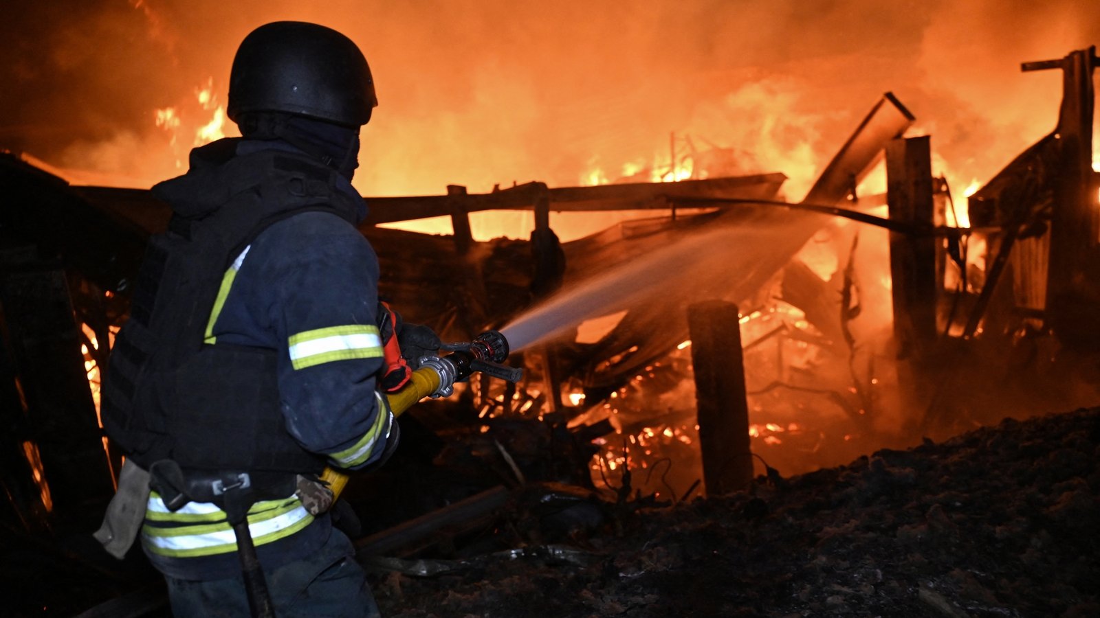 Kremlin presses on in Ukraine, rejecting Trump remarks