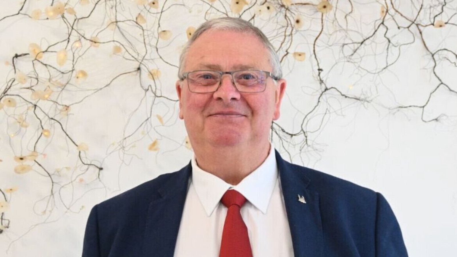 Man honoured in Cork for tending to Air India graves