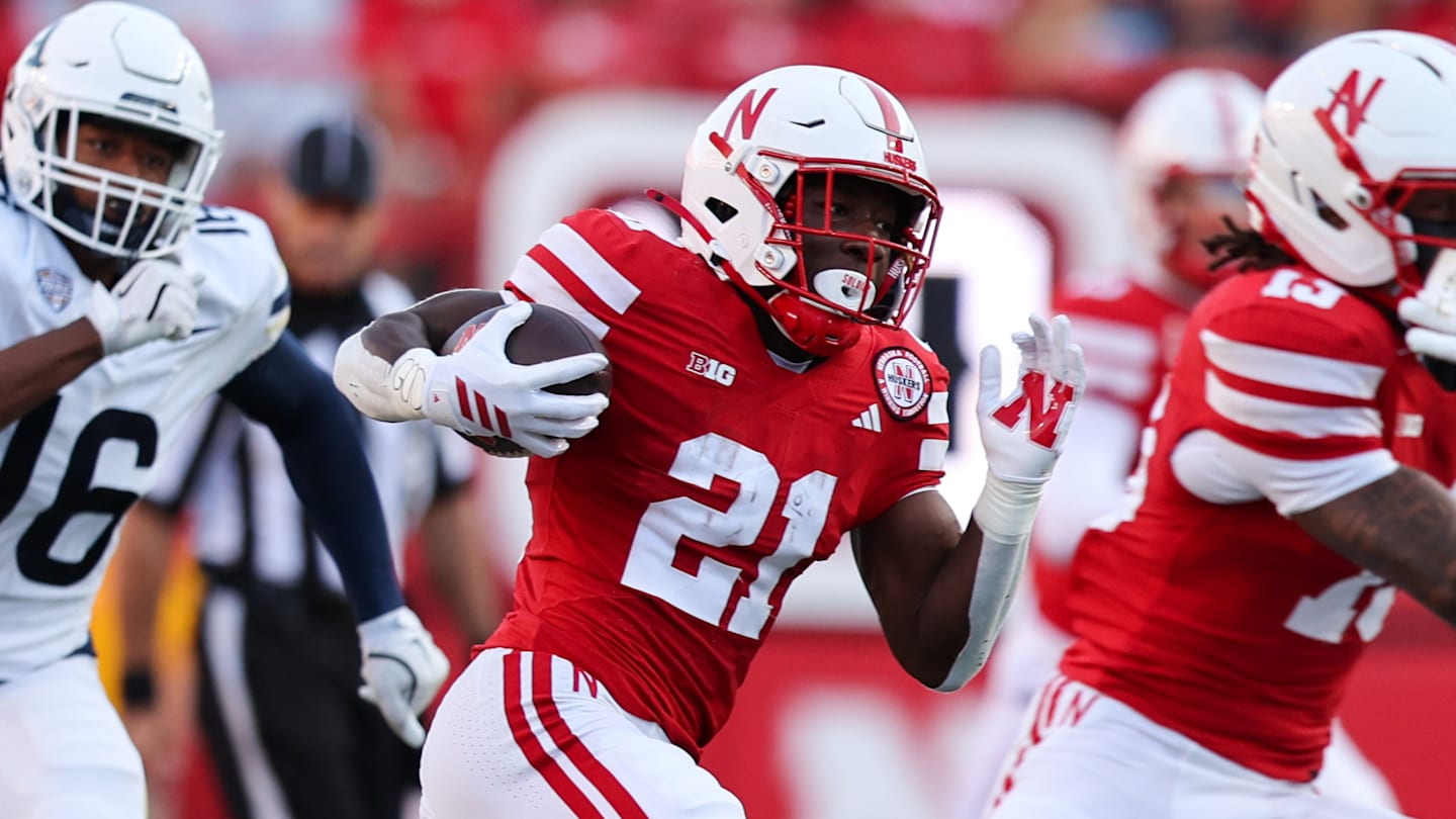 Live Updates: Nebraska Routs Akron, 68-0