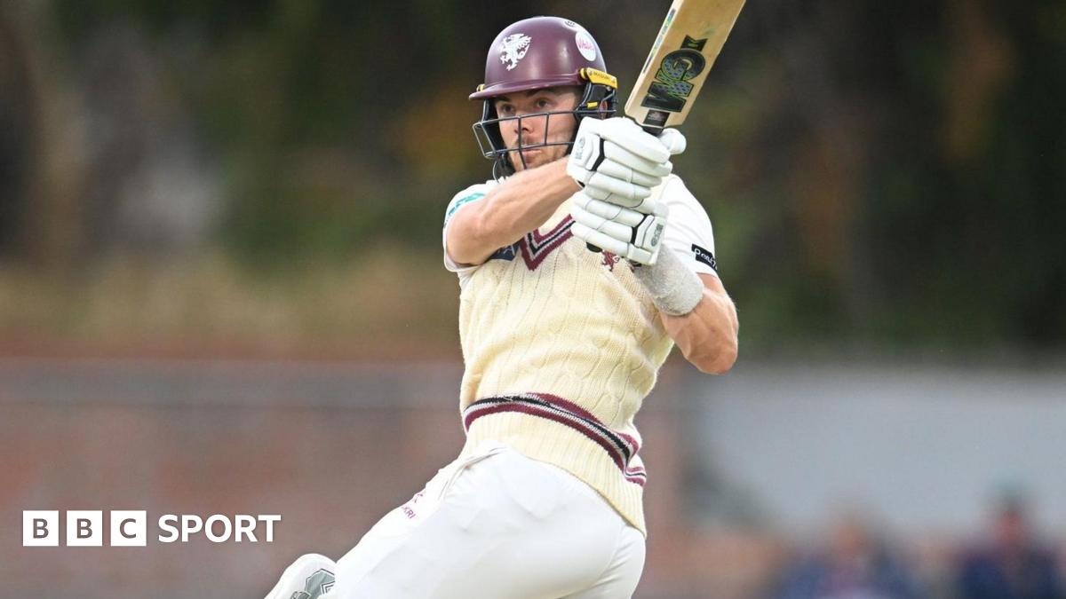 Kasey Aldridge batting for Somerset