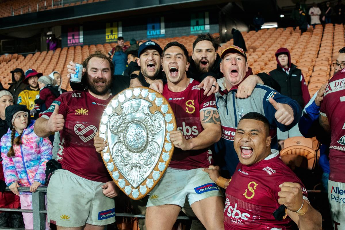 Southland lift prized Ranfurly Shield