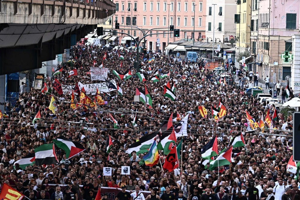 Transport chaos and street clashes as Italy holds Gaza solidarity strike