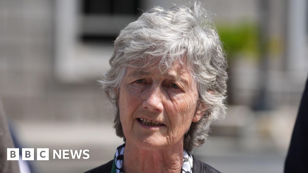 Irish presidential candidate condemns Hamas and Israel