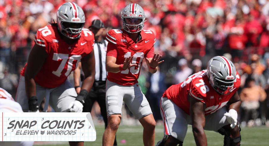 Julian Sayin taking a snap