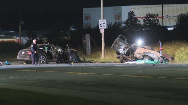 Fiery crash in Hamilton leaves 2 dead, 2 injured, say police