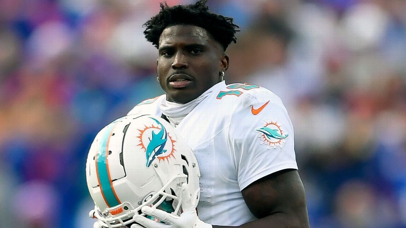 Tyreek Hill not among Dolphins' captains after offseason apology