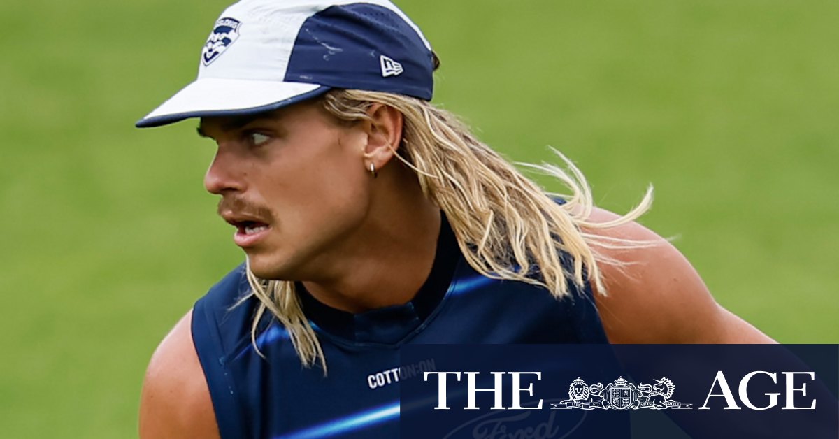 Geelong Cats star Bailey Smith verbally abuses photographer at training