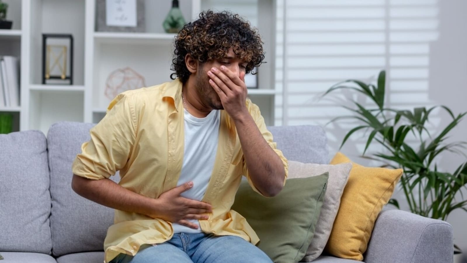 Gastroenterologist explains 5 ways contaminated food can cause stomach infections: Diarrhoea to food poisoning