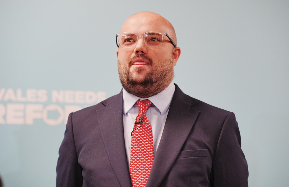 Caerphilly Reform candidate is an ex-Tory political chancer, says Plaid