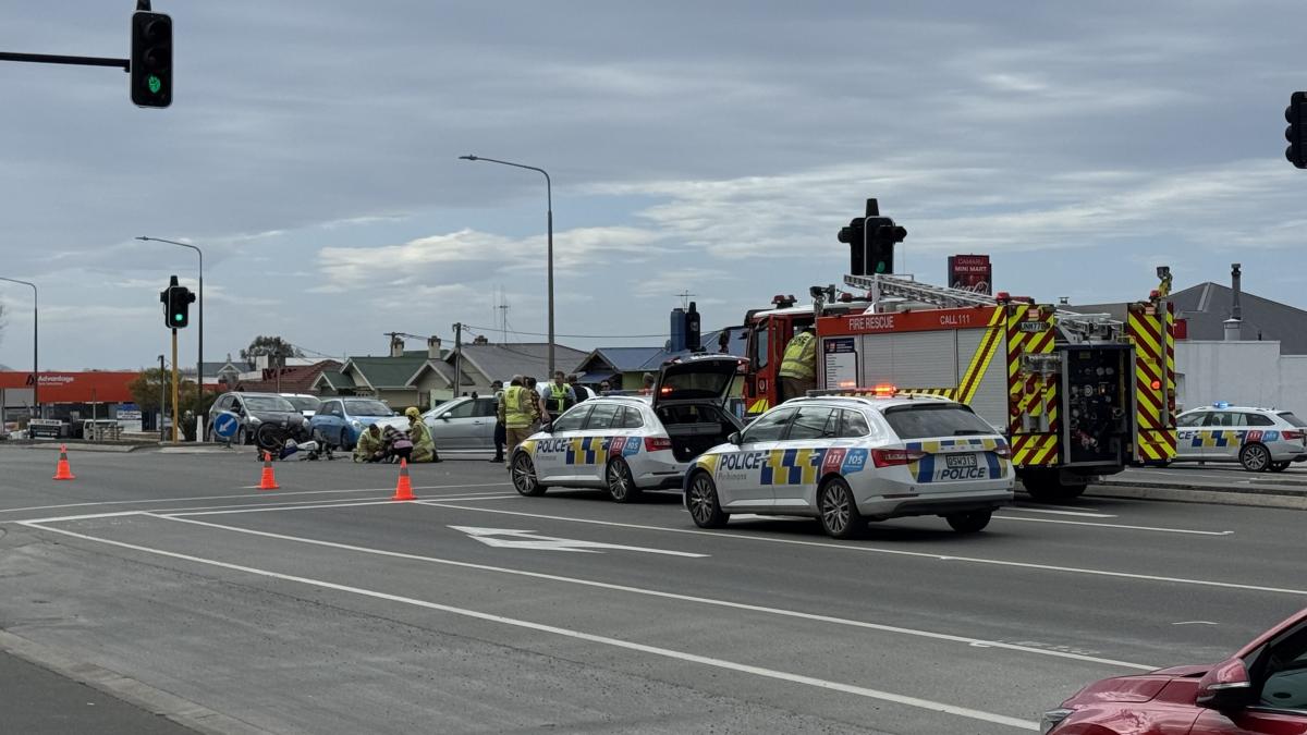 Two injured in serious Oamaru crash