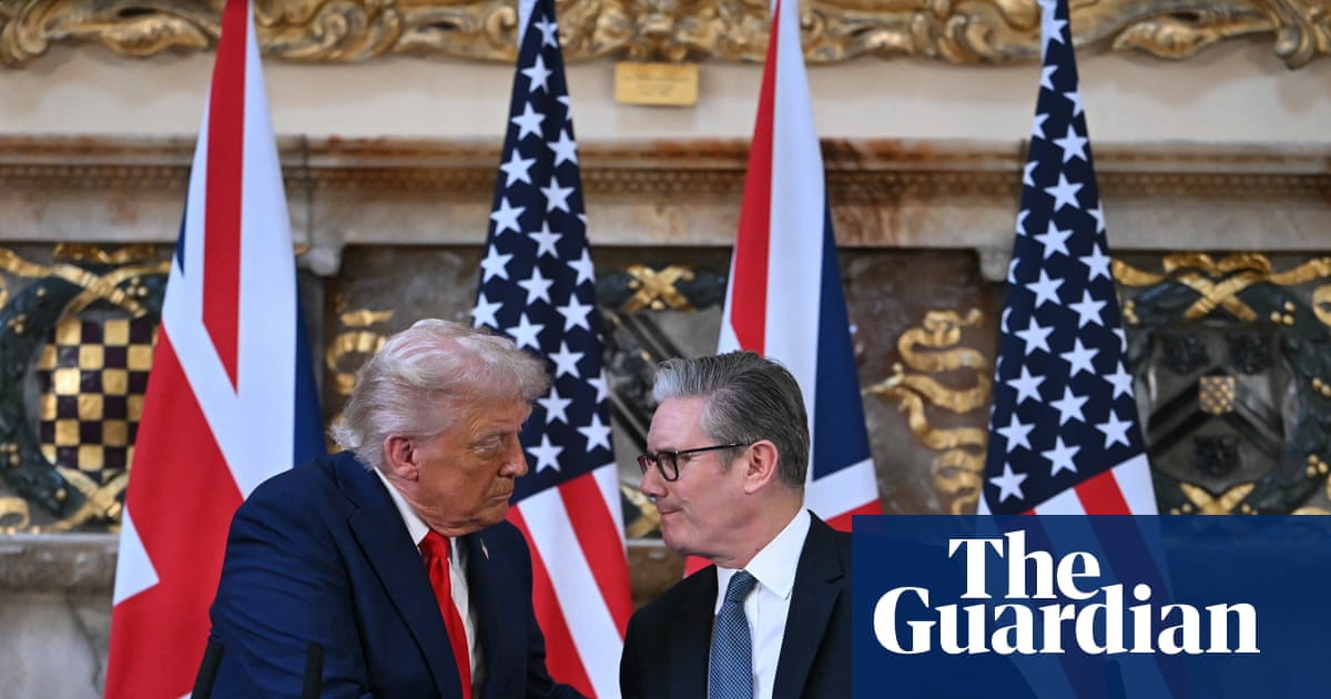 Trump turns fire on Putin and lauds UK in press conference with Starmer | Donald Trump