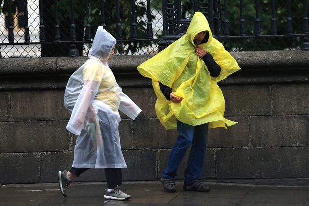 Met Éireann issues Status Yellow rain warning for 14 counties over the weekend