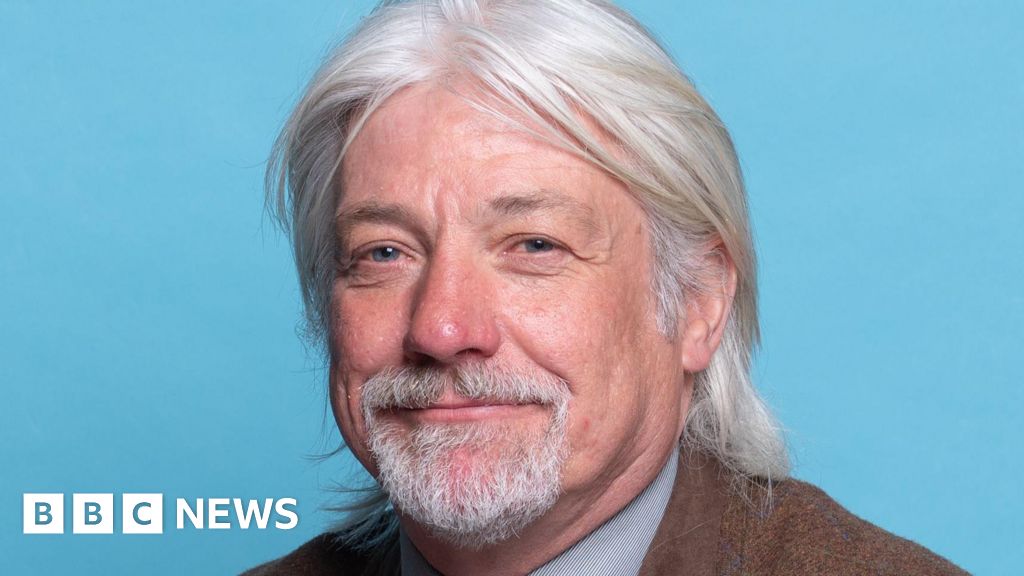 Perth and Kinross council leader quits after embezzlement charge