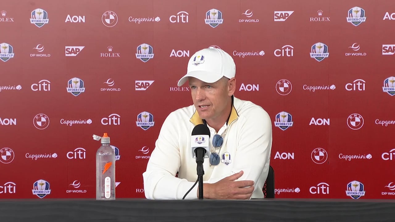 Team Europe Captain Luke Donald Embracing New York Crowds