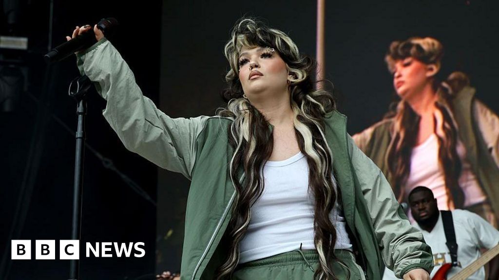 Lola Young 'doing OK' after collapsing on stage in New York