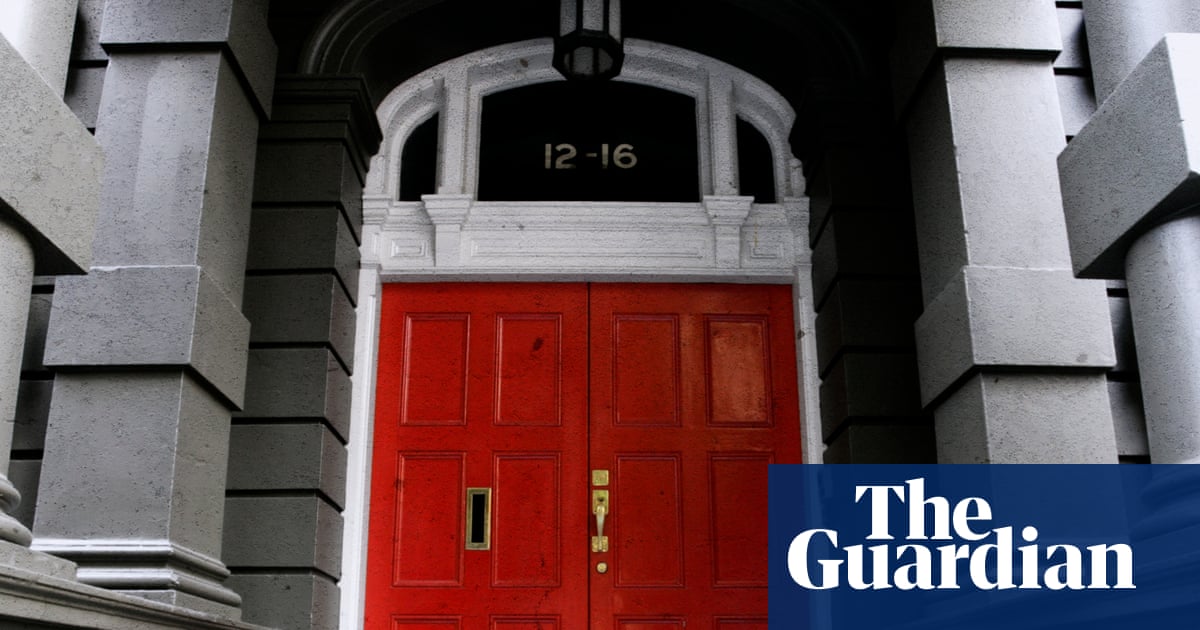 Melbourne’s men-only Savage Club ends trial of allowing women entry to dine two days a week | Melbourne