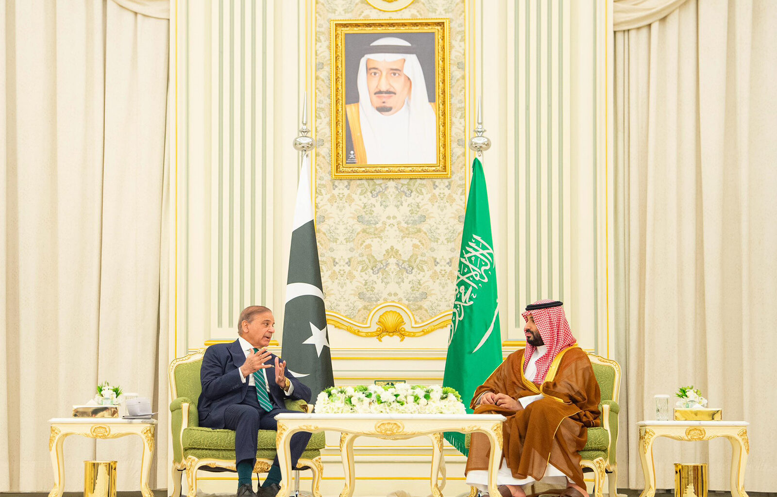 Saudi Arabia, Pakistan Ink Defence Agreement