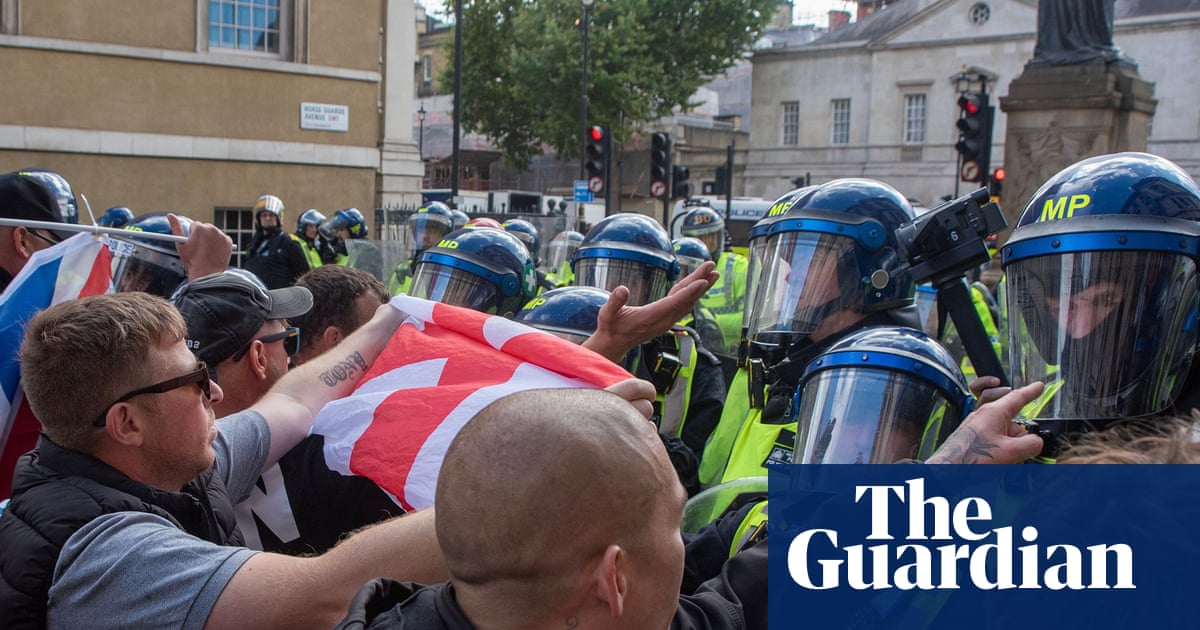 Police arrest man filmed at far-right rally allegedly calling for Keir Starmer to be shot | UK news