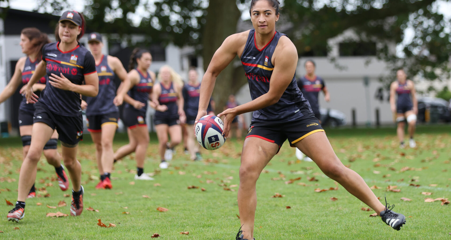 Black Ferns fly in Mererangi Paul to replace injured Du Plessis
