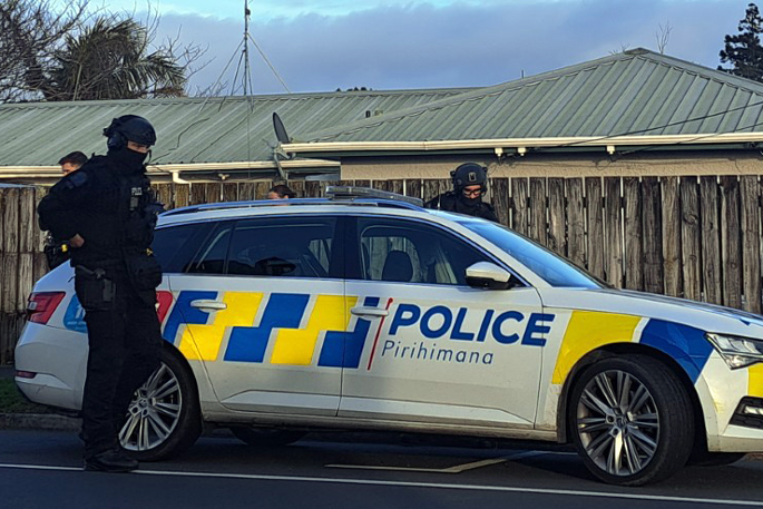 SunLive - Armed police operation in Tauranga