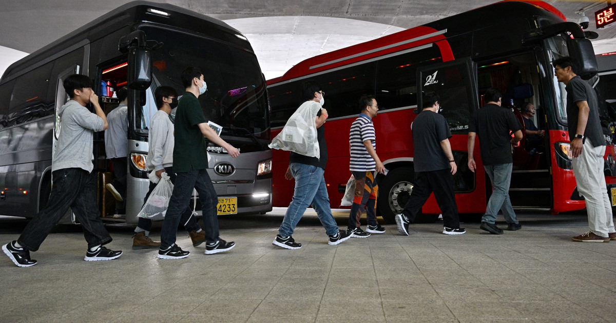 U.S. diplomat expresses regret over immigration raid on South Korean workers