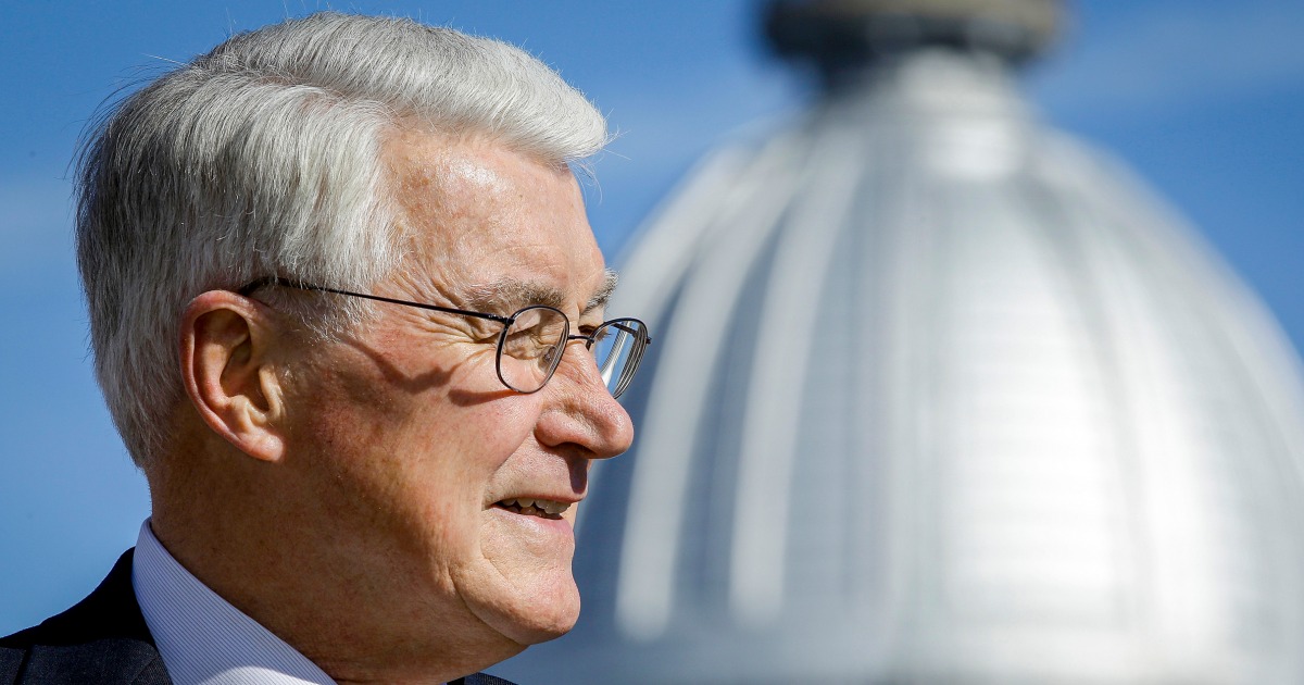 Former Illinois Gov. Jim Edgar, a popular two-term Republican, dies at 79