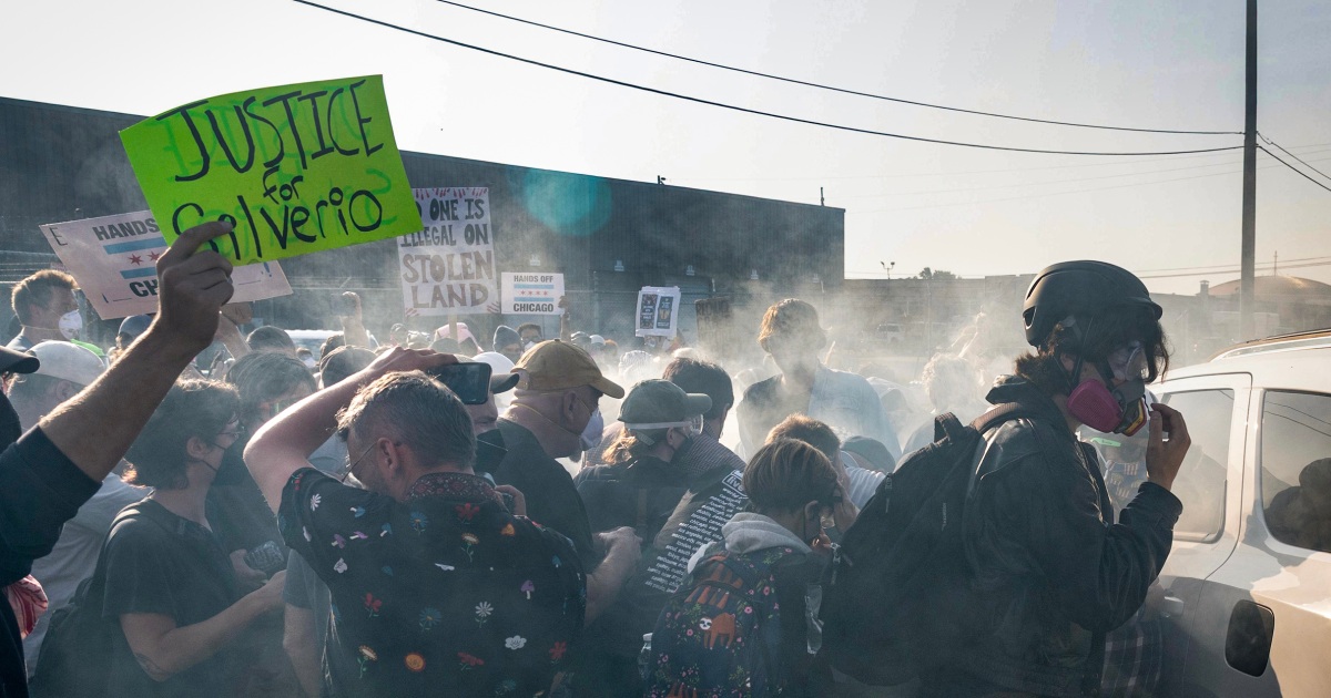 Tear gas used on protesters at Chicago-area ICE site as immigration crackdown escalates