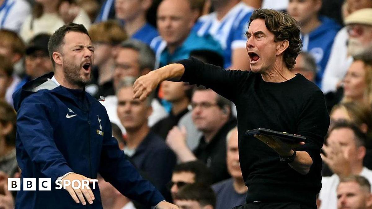Thomas Frank reacts during Tottenham's draw at Brighton