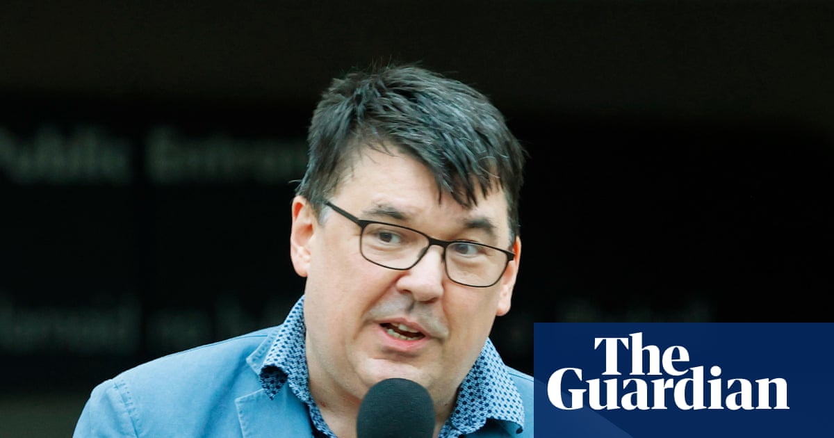 Met police chief calls for review of law after Graham Linehan arrest | UK news