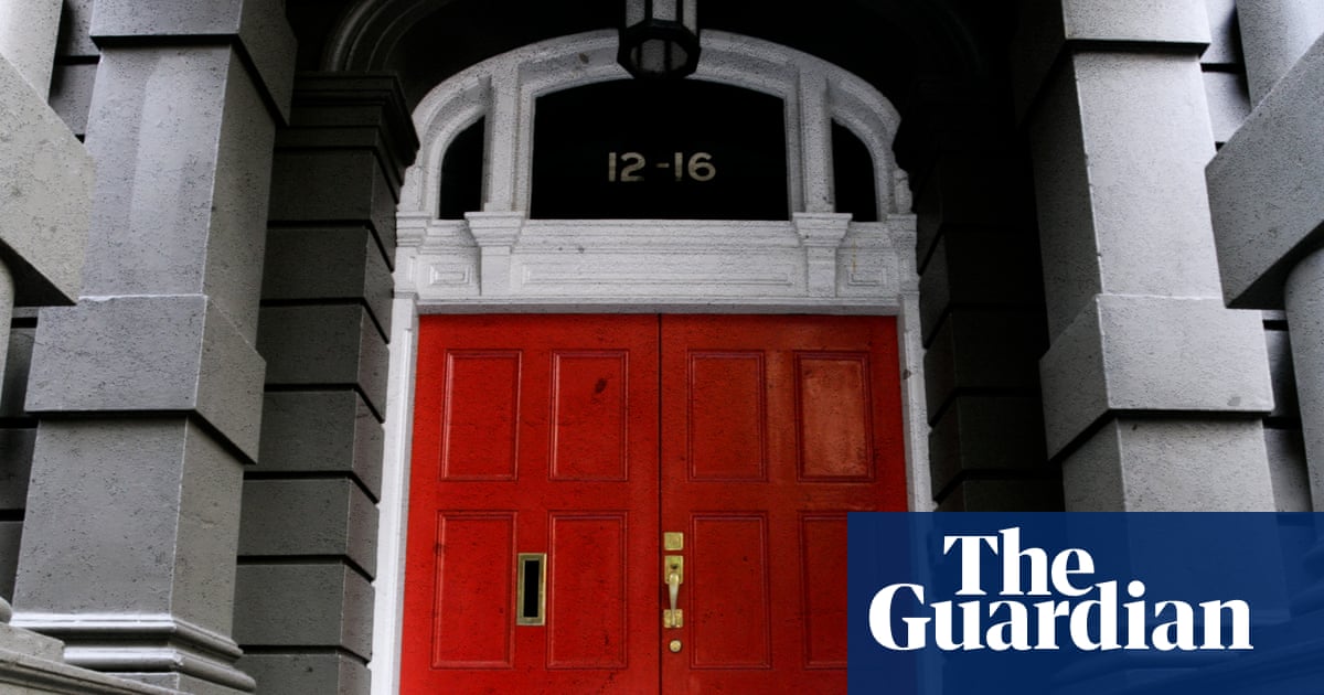 Internal rebellion at exclusive Melbourne club as members worry ‘Karens’ might spoil ‘bohemian’ vibe | Melbourne