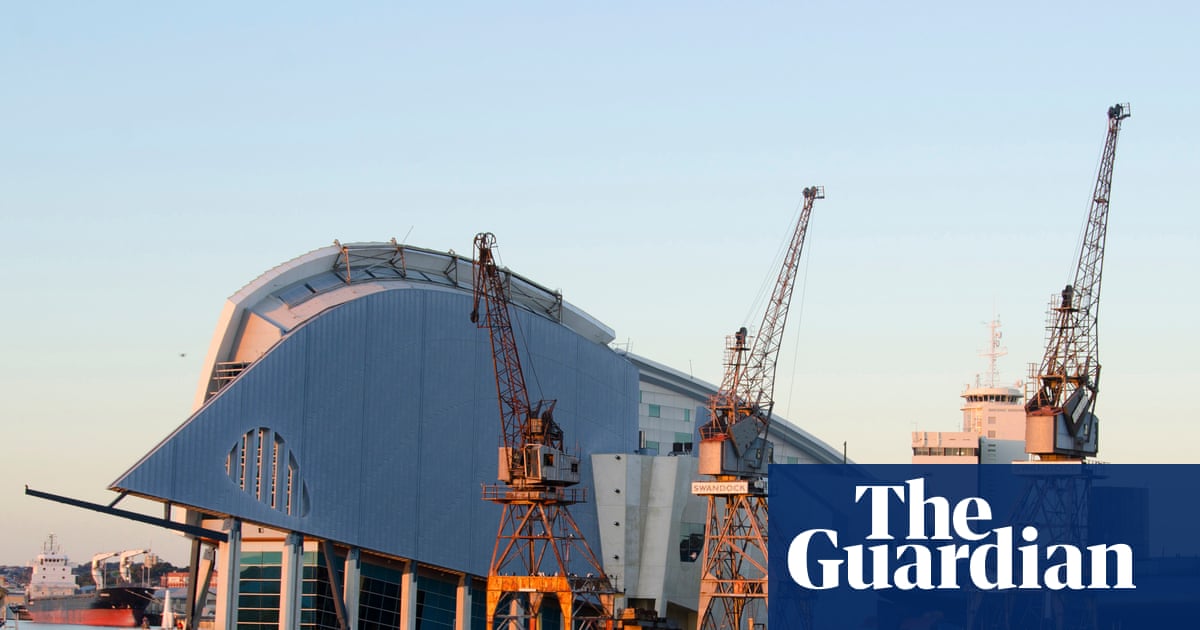 WA museum tells staff ‘almost all of us are guilty’ of burning fossil fuels in email defending Woodside partnership | Woodside