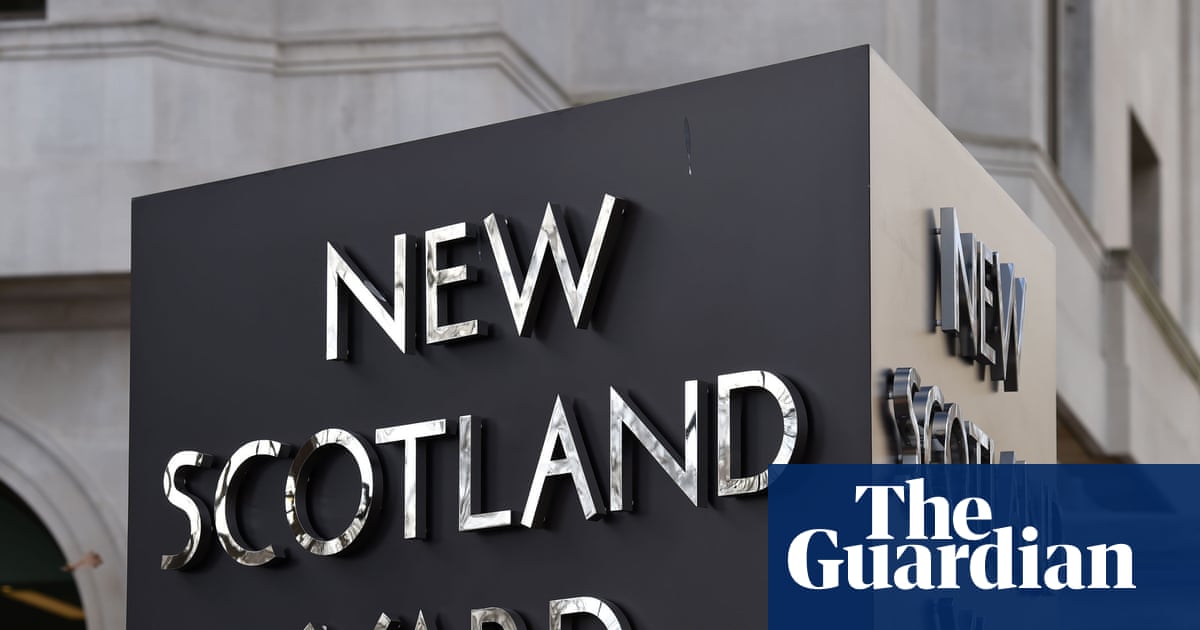 Met considers making officers declare whether they are Freemasons | Metropolitan police