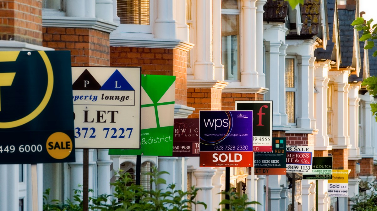 Zoopla sinks to loss in ‘challenging market’ after writedown