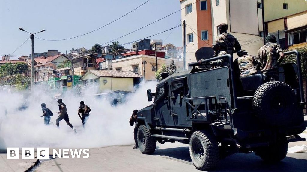Madagascar police fire tear gas as government sacking fails to placate protesters