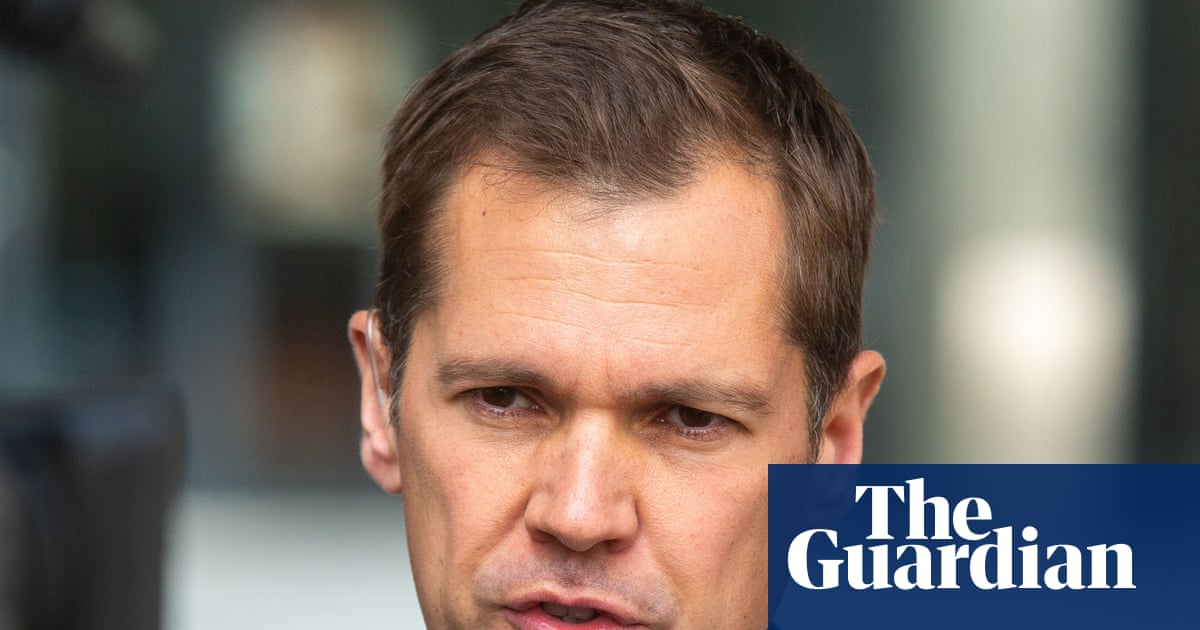 Justice secretary suggests Jenrick risked collapse of murder trial with tweet | Robert Jenrick