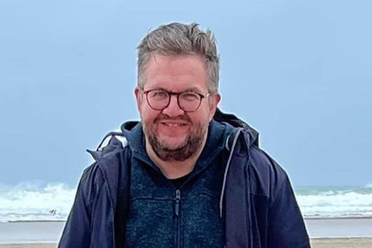 Amputee surgeon admits lying to insurers over removal of his own legs