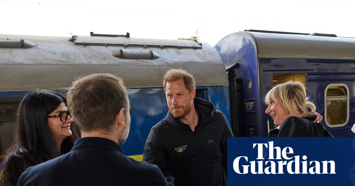 Prince Harry makes surprise visit to Ukraine pledging support for thousands injured in war | Prince Harry