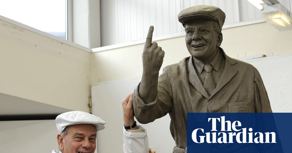 Legendary cricket umpire Dickie Bird dies aged 92 | Cricket