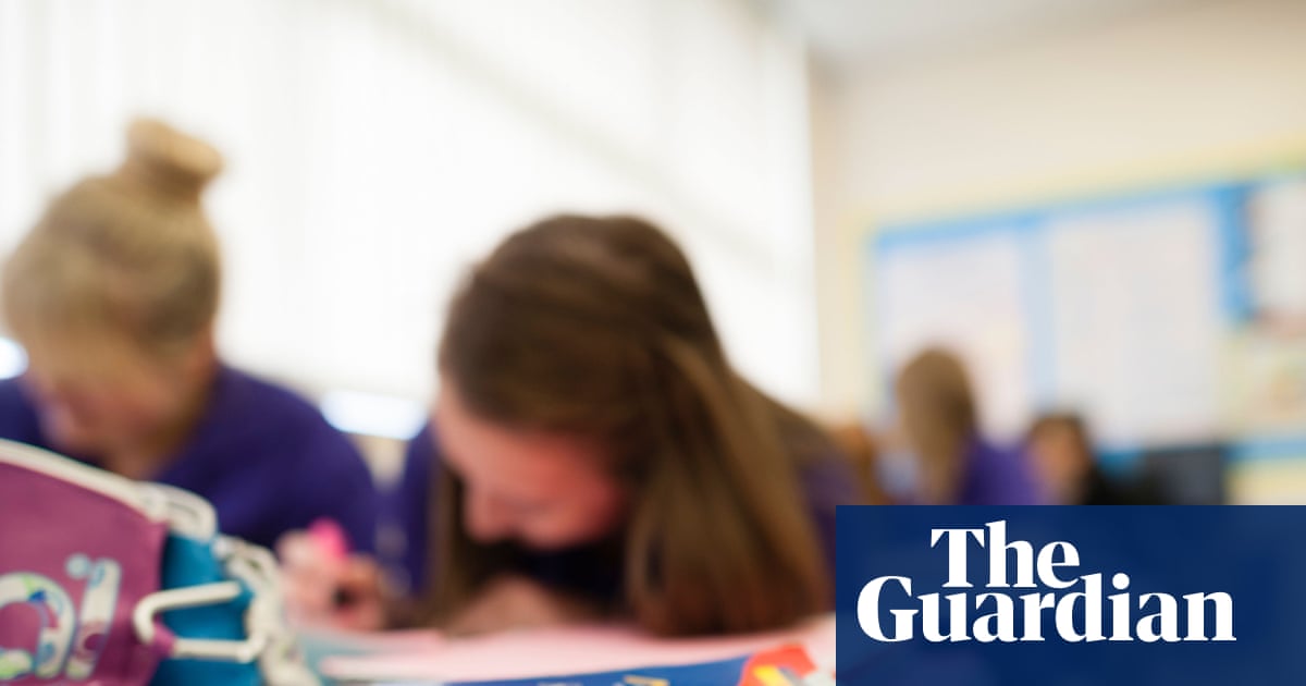 Pupils in England from low-income families ‘bounced out’ of costlier GCSEs | Secondary schools