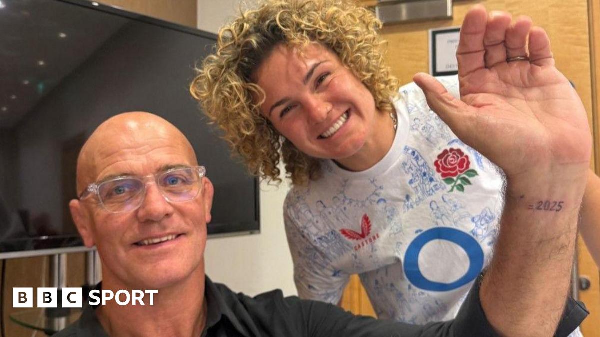 Ellie Kildunne tattoos John Mitchell as England celebrate Rugby World Cup win
